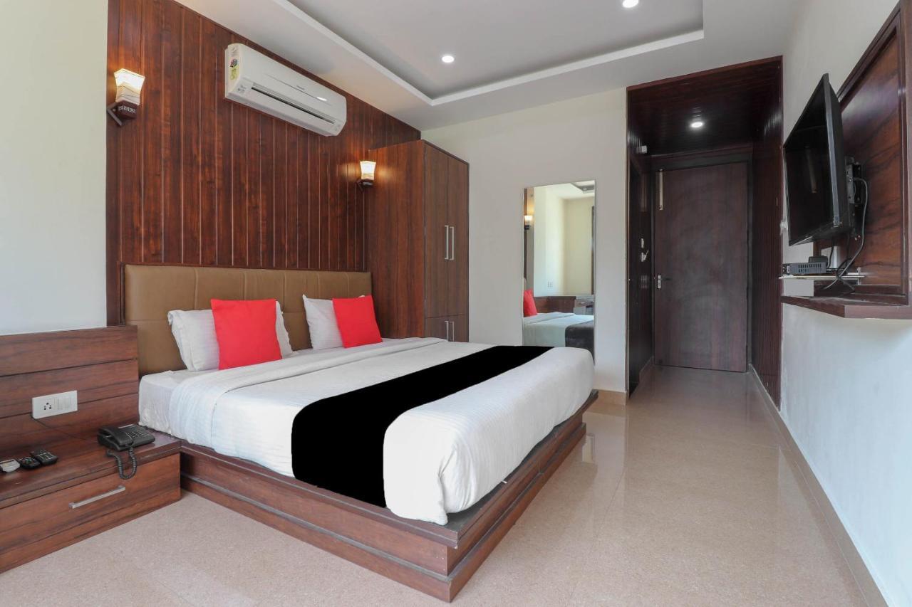 Capital O 76444 Hotel Hill-Top Inn Narendra Nagar Экстерьер фото